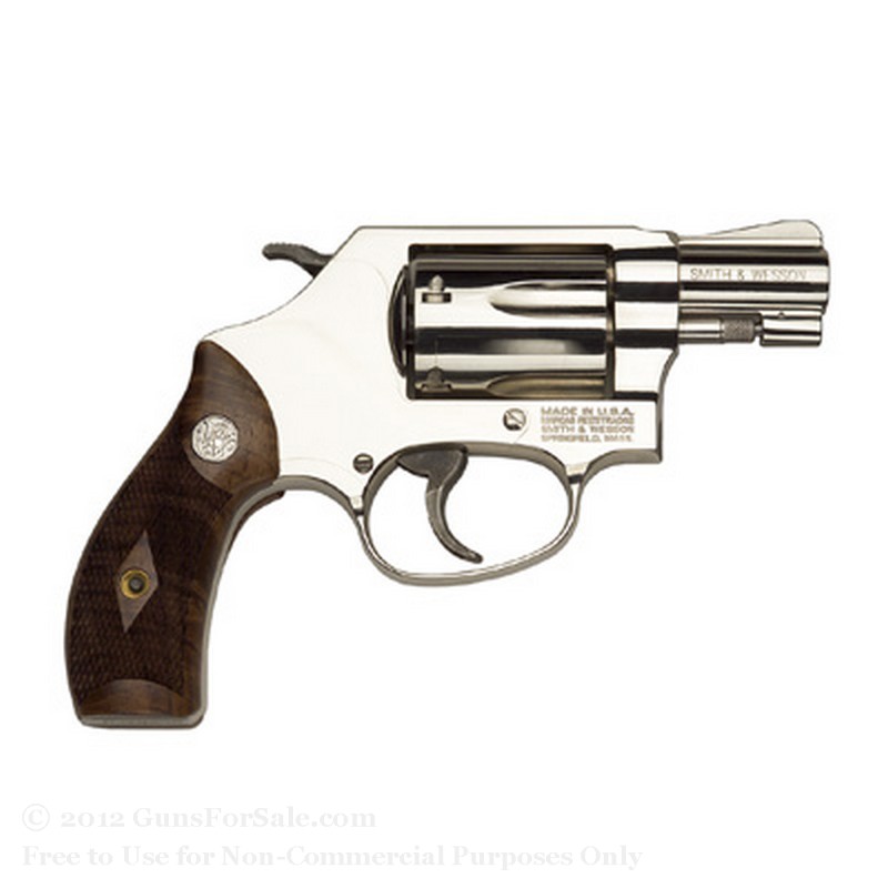 SMITH & WESSON MOD 36 C/F REVOLVER: 38 S&W; 5 shot fluted cylinder; 47mm (1  7/8 ) barrel; vg bore; standard sights, S&W & 38 S&W SP to barrel;  Trademark to lhs